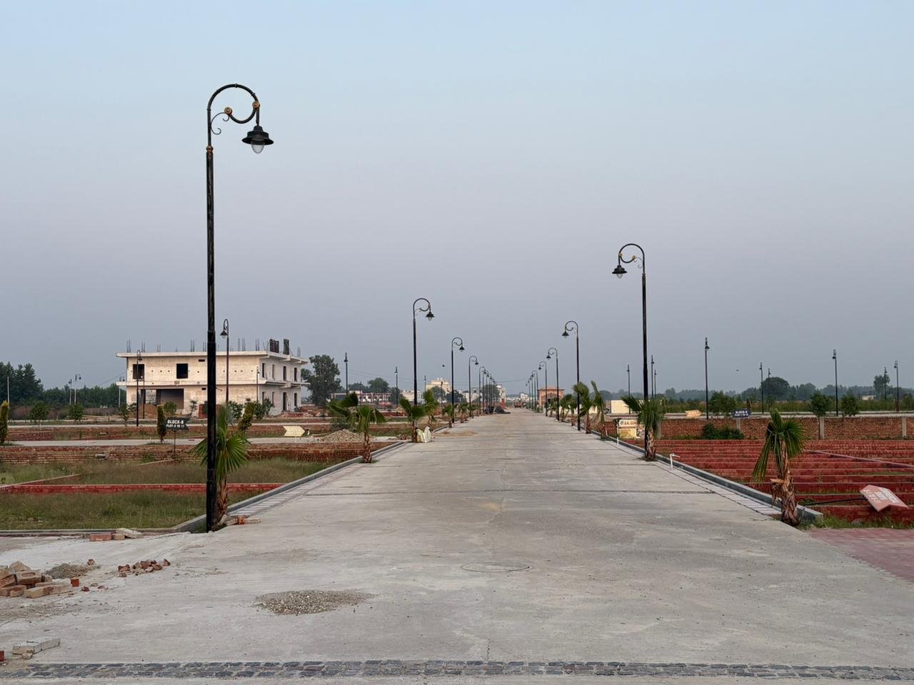Actual wide internal road at Nirvaana Greens
